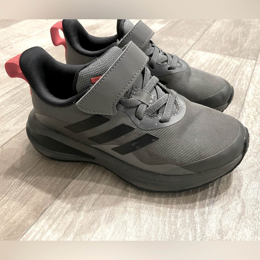 Little kids size US 11 Adidas FortaRun Velcro Running Shoes Black Grey